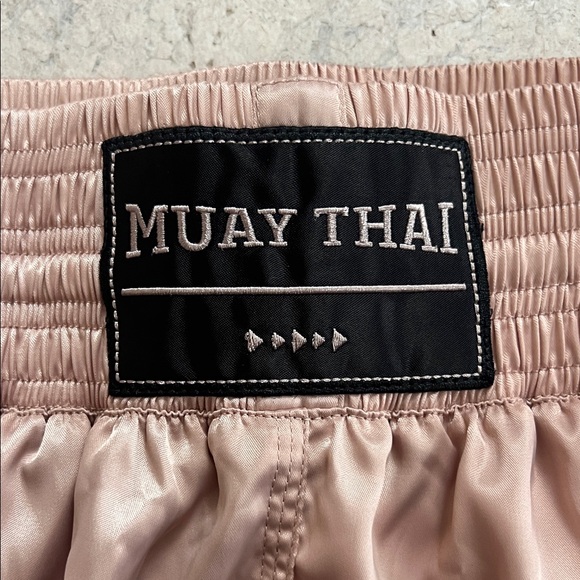 NWT - Pull & Bear - Women's Dusty Pink Satin Boxing Shorts - Picture 3 of 10